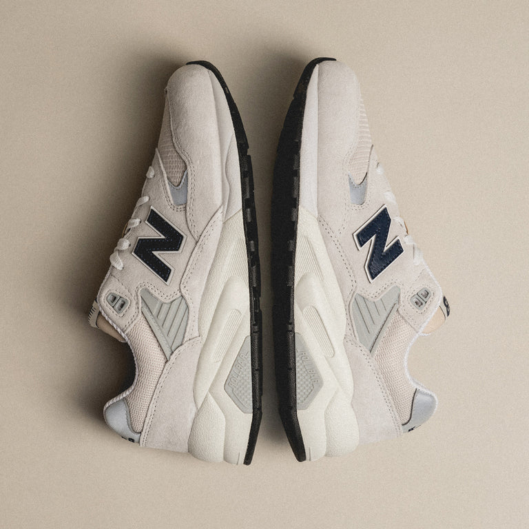 New Balance MT580GNV – buy now at Asphaltgold Online Store!