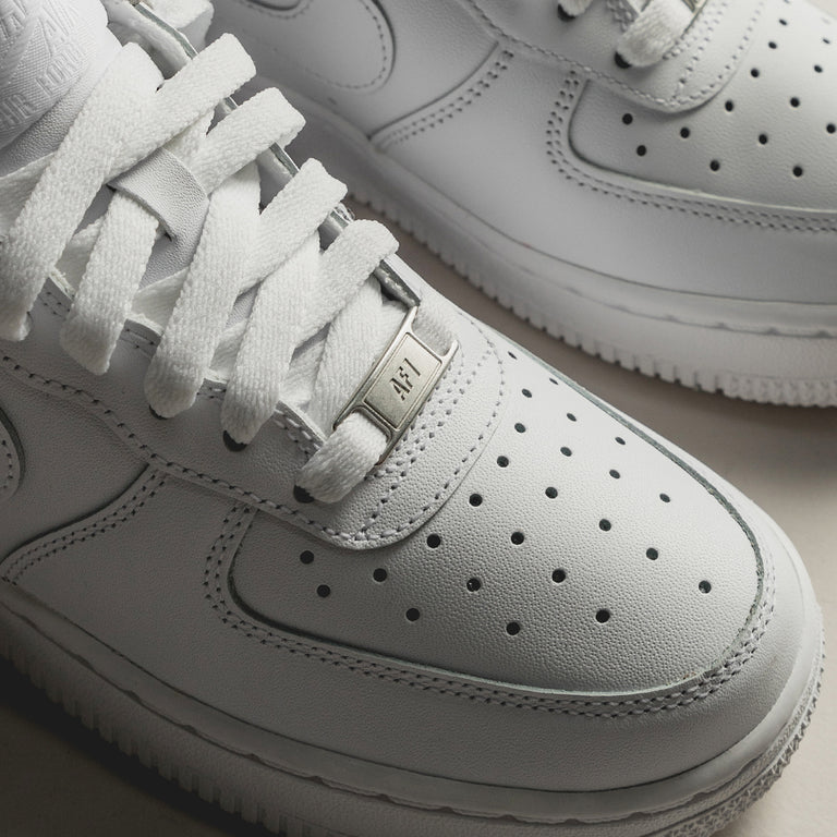 Nike Wmns Air Force 1 '07 onfeet