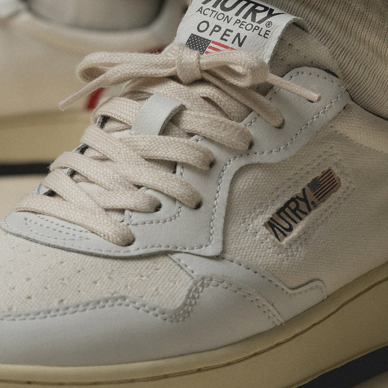 Autry Open Low onfeet