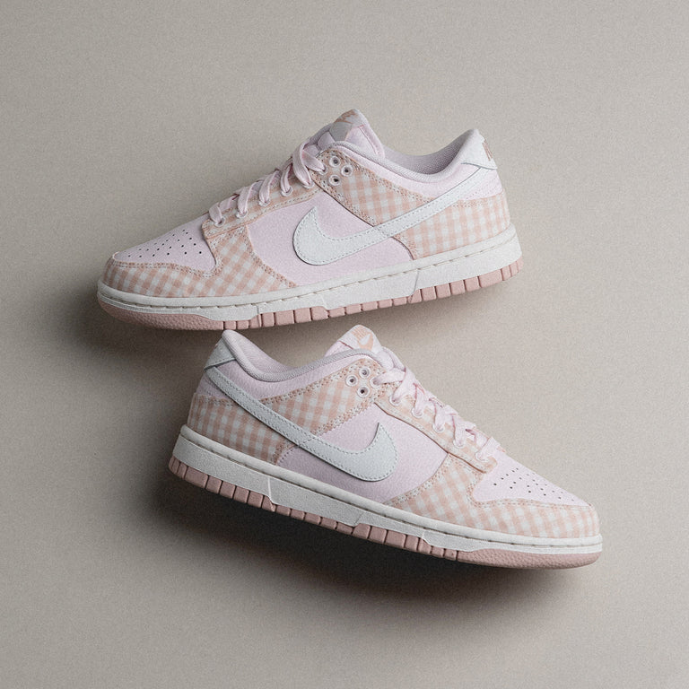 Nike Wmns Dunk Low onfeet