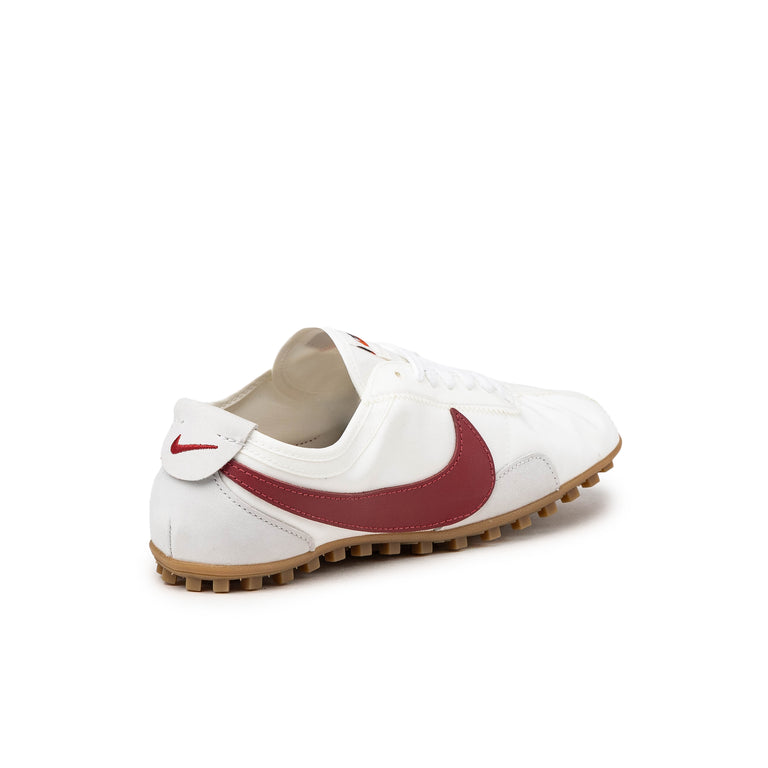 Nike Wmns Moon Shoe OG SP - 37.5 / Summit White / Team Crimson / Gum Light Brown - 4