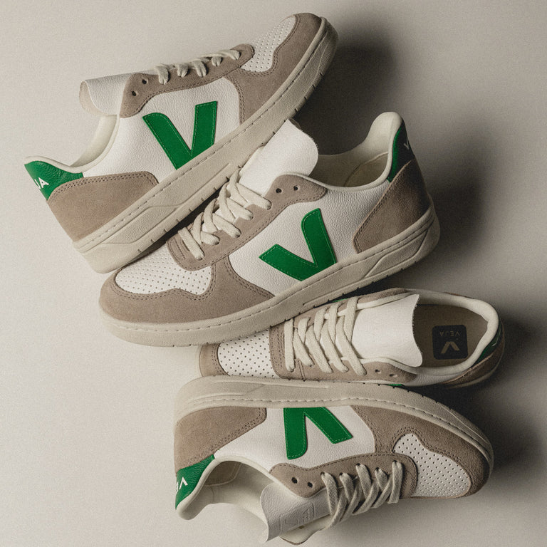 Veja v1 extra white emeraude on sale