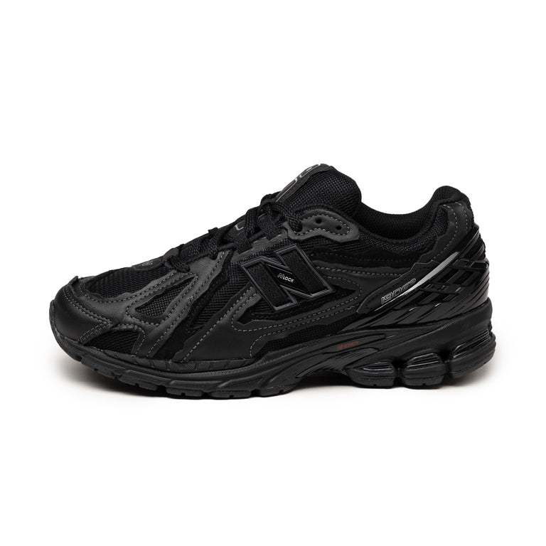 New balance black and silver shop