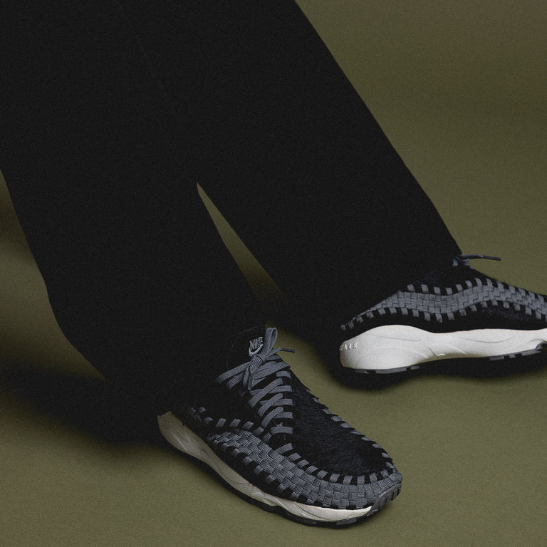 Nike Wmns Air Footscape Woven *Smoke Grey* onfeet