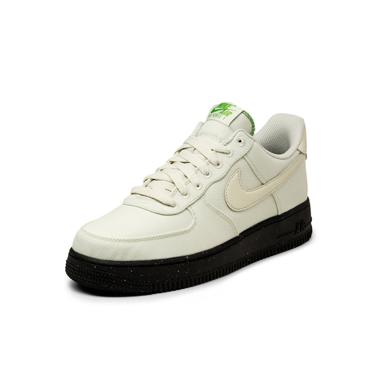 Nike Air Force 1 '07 LV8