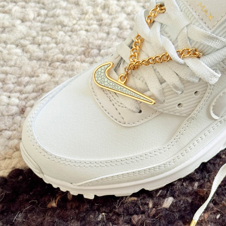 Nike	Wmns Air Max 90 onfeet