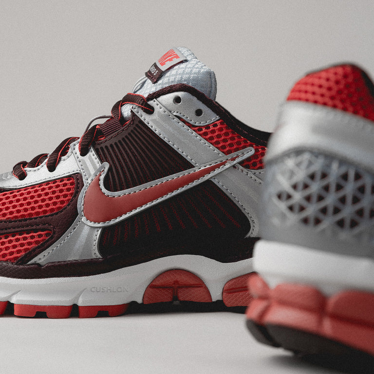 Nike Wmns Zoom Vomero 5 Sneaker Buy online now