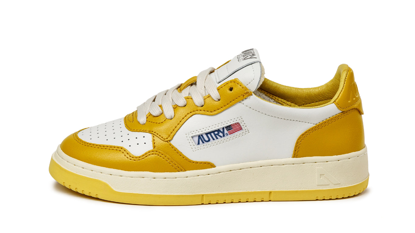 スニーカー AUTRY SNEAKER (WSLWOY01) Autry Wildpace Low Sneakers In White Mesh And Suede