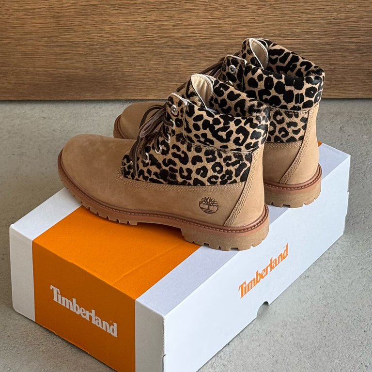 Timberland Premium 6-Inch Lace Up Boot W onfeet