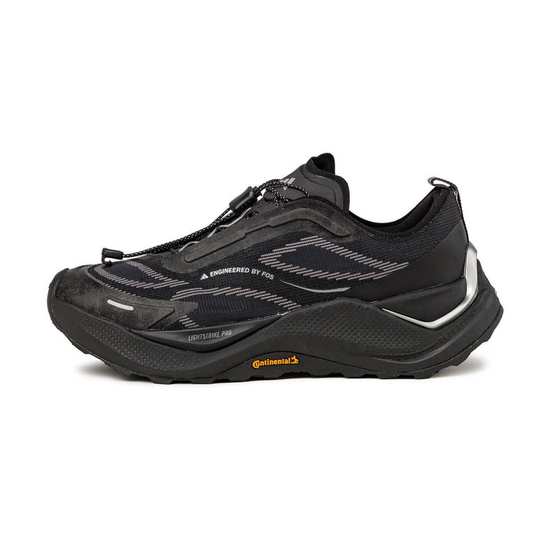 Adidas	Holo Peak - 40 / Core Black / Iron Metallic / Footwear White - 1