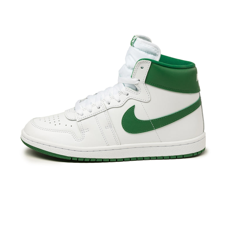 Pine green nikes deals