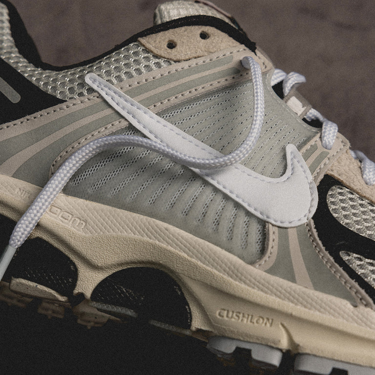 Nike Zoom Vomero 5 PRM onfeet