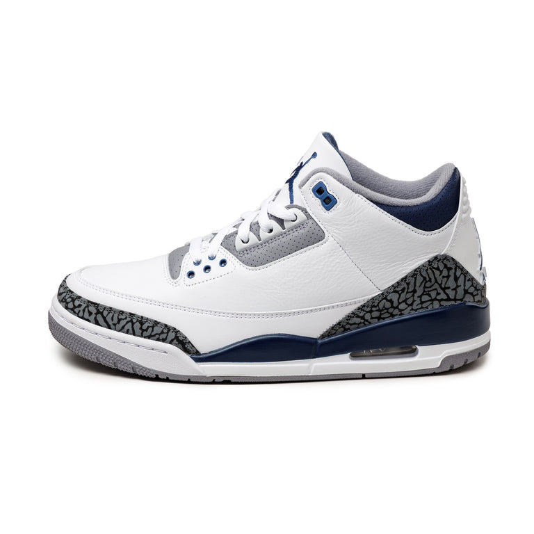 Nike Air Tribute Jordan 3 Retro *Midnight Navy* onfeet