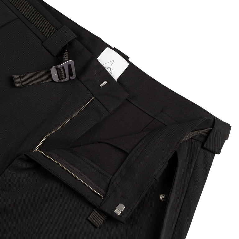 ROA Buckle Chino
