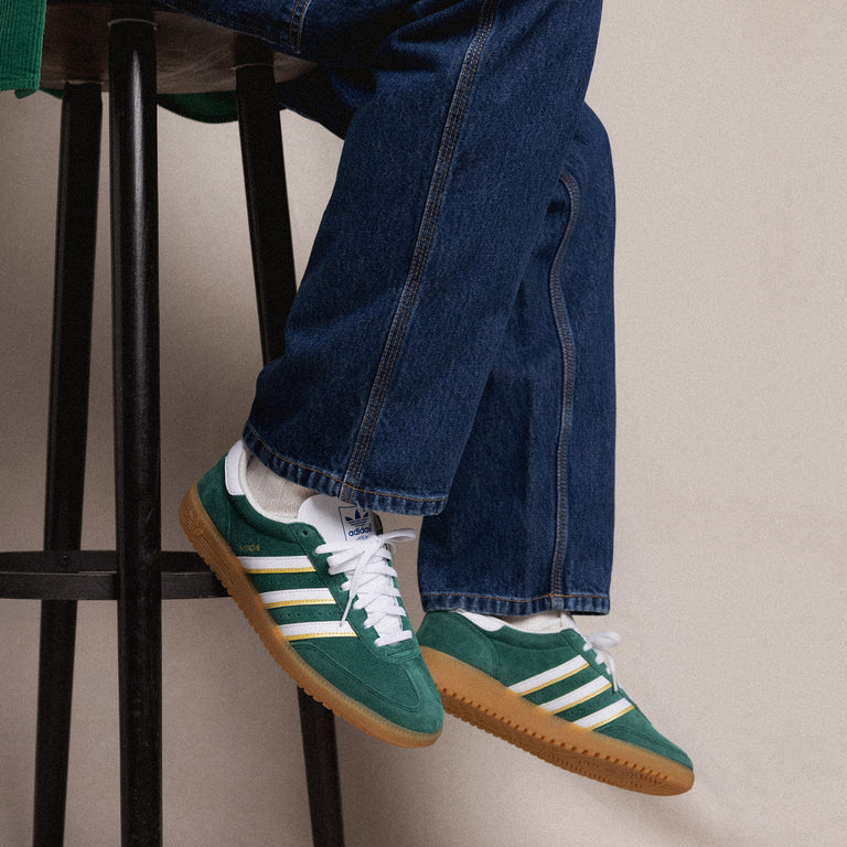 Adidas Hand 2 onfeet