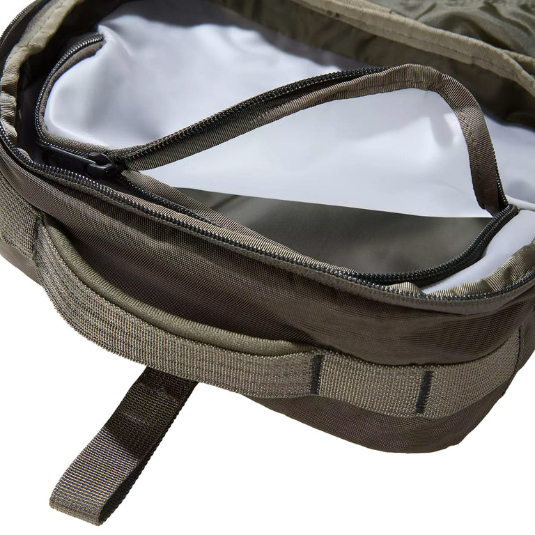 The North Face Base Camp Voyager Dopp Kit