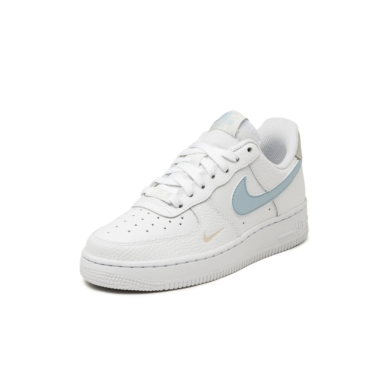 Nike Hasnt Wmns Air Force 1 '07 onfeet