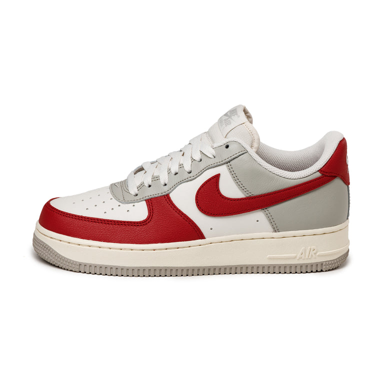 Nike Air Force 1 '07 LV8