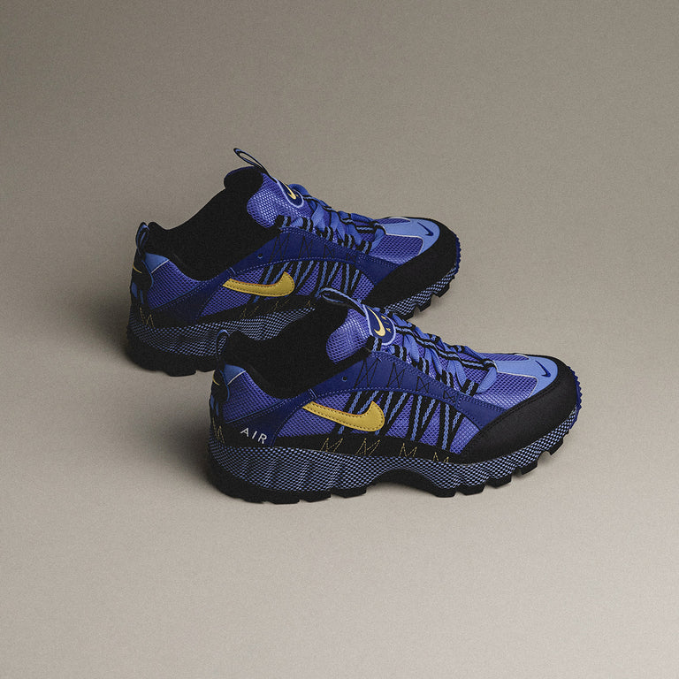 Nike Air Humara onfeet