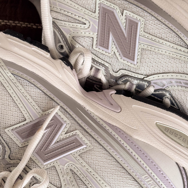New Balance 740 onfeet