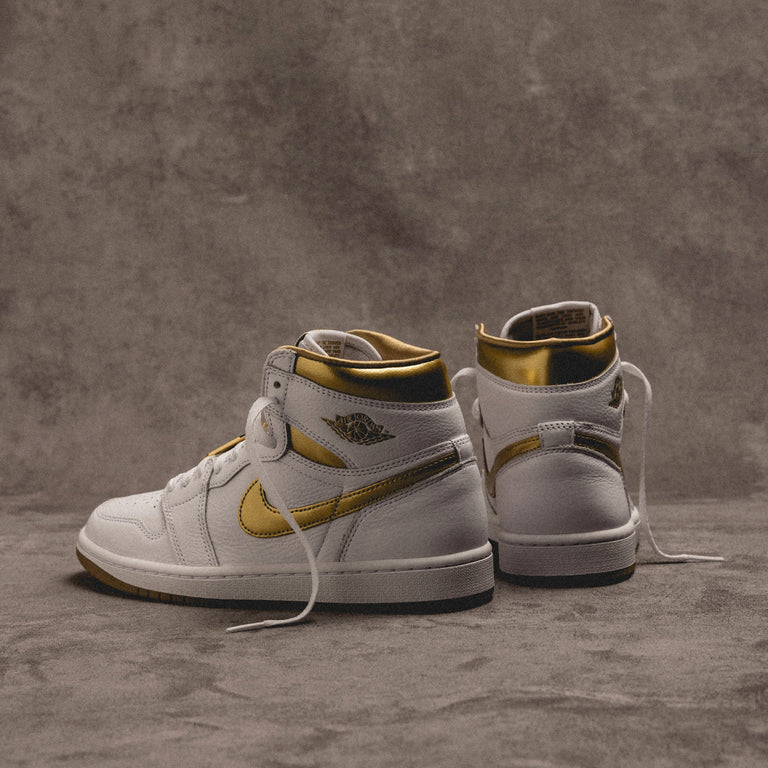 Nike Wmns Air Jordan 1 Retro High OG White and Gold sneakers bestel nu online