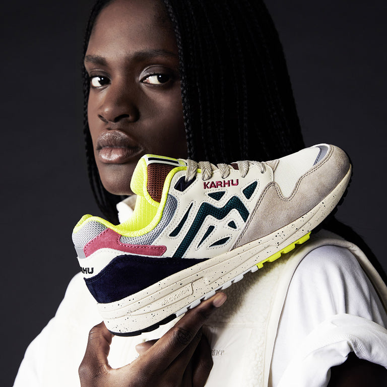 Karhu Legacy 96 *Flow State* onfeet