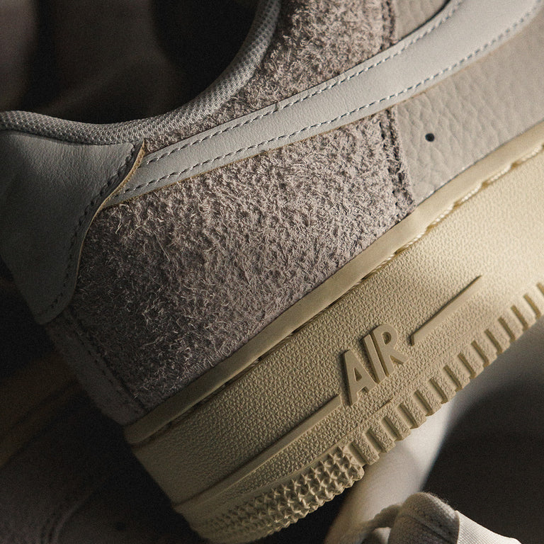 Nike Air Force 1 '07 LX onfeet