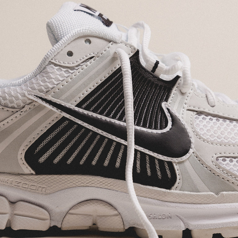 Nike Zoom Vomero 5 onfeet