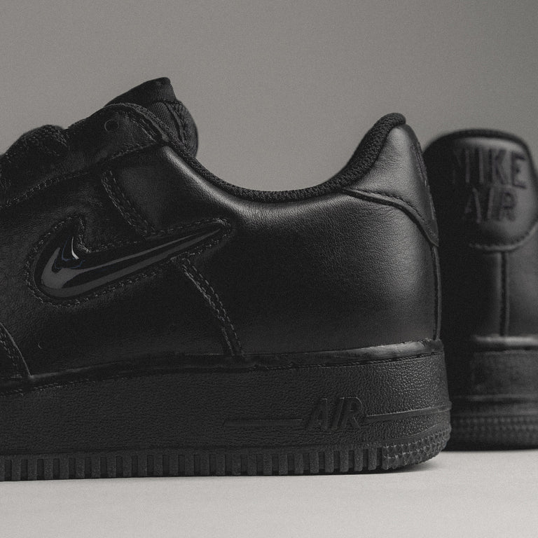 Nike Air Force 1 Low Retro *Color of the Month* *Jewel* onfeet