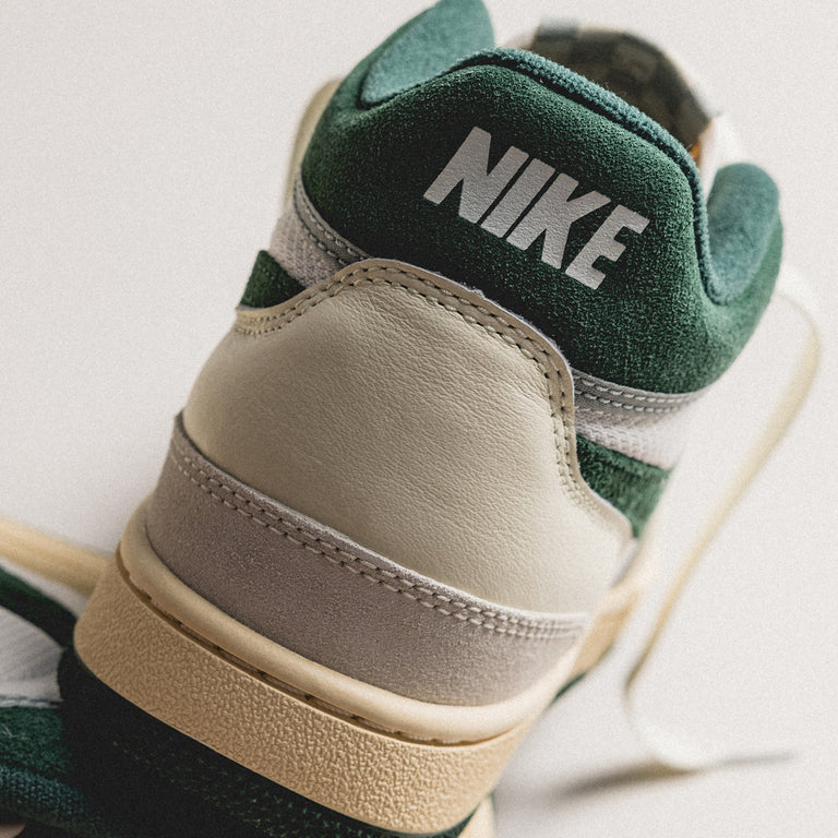 Nike Attack onfeet