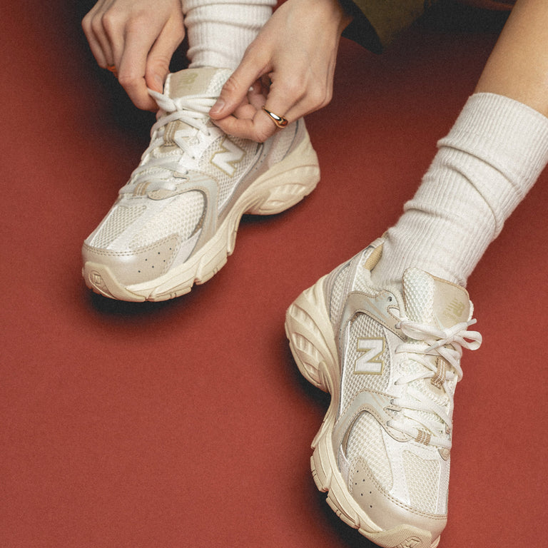 New Balance MR530AA onfeet