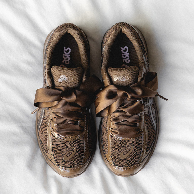 Asics JOG 100S onfeet