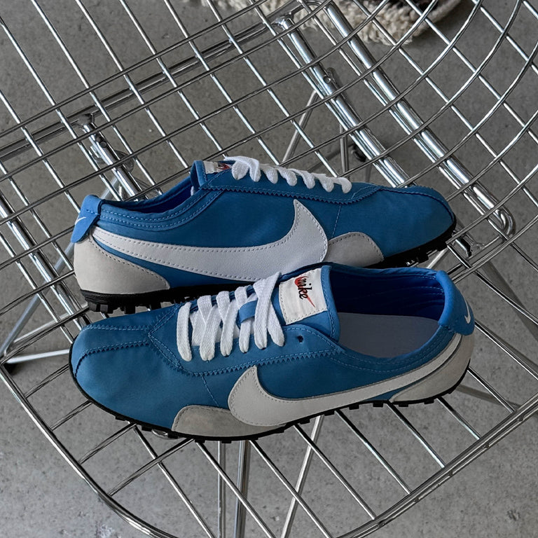 Wmns Moon Shoe SP onfeet