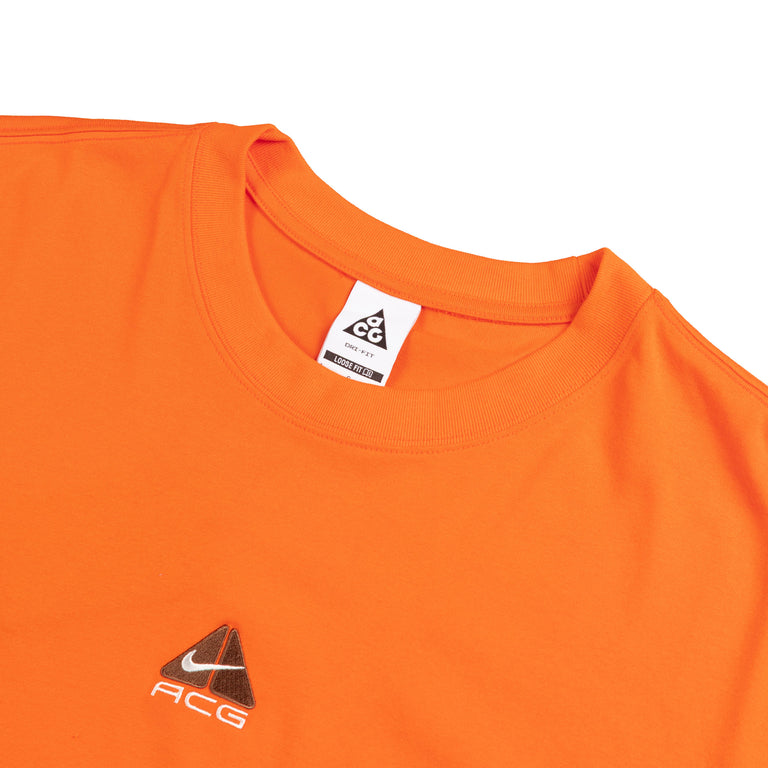 Nike	ACG Lungs Tee - S / Safety Orange - 2
