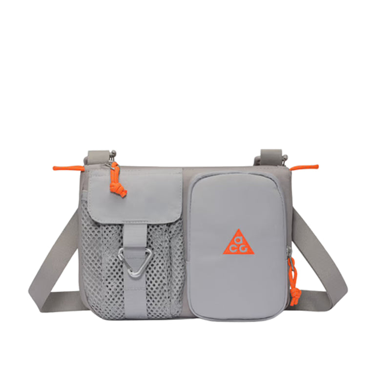 Nike	ACG "Daymax" Crossbody Bag (3L) - 6