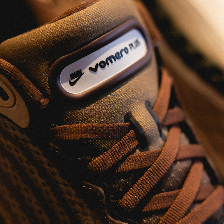 Nike Vomero Plus QS onfeet