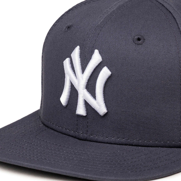 New Era MLB New York Yankees 9FIFTY League Essential Cap - S/M / Dark Charcoal / White - 2