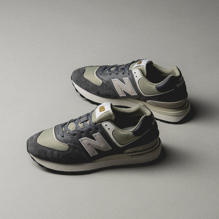 New Balance U574LGGD onfeet