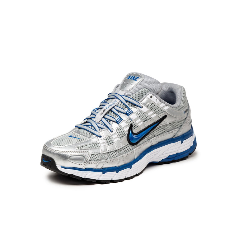 Silver play nike sale