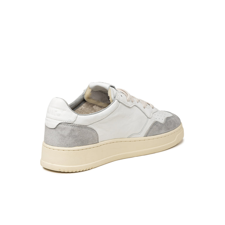 Autry Medalist *Goat / Suede*