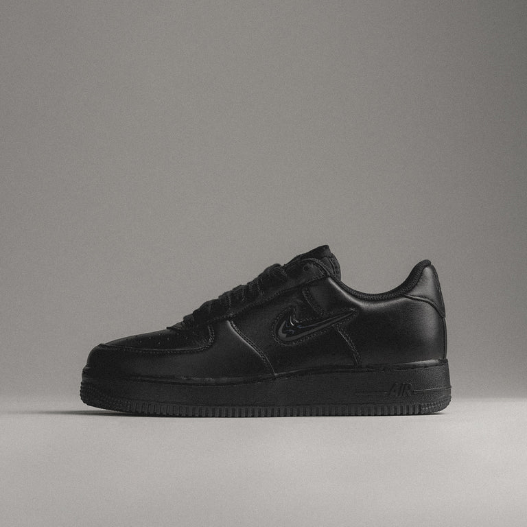 Nike Air Force 1 Low Retro *Color of the Month* *Jewel* onfeet
