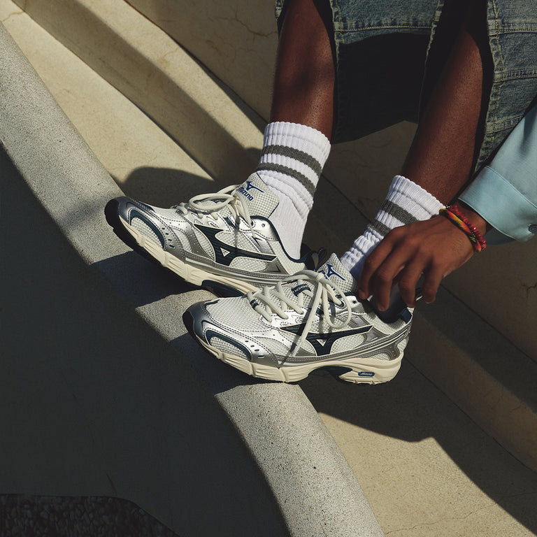 Mizuno MXR OG onfeet