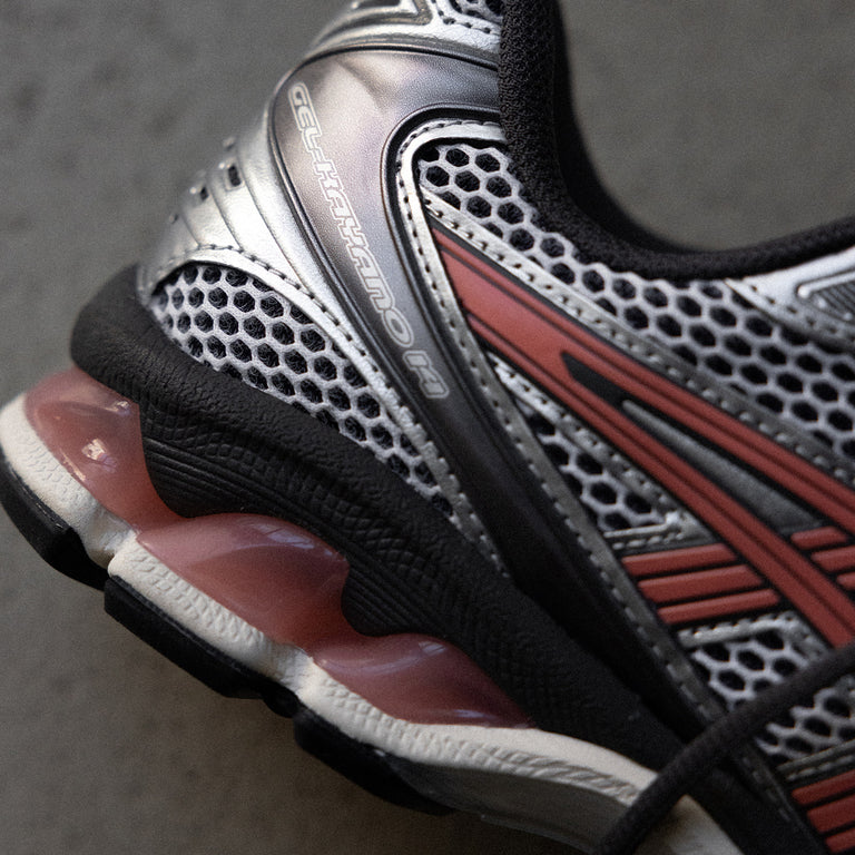 Asics GEL-Kayano 14 onfeet