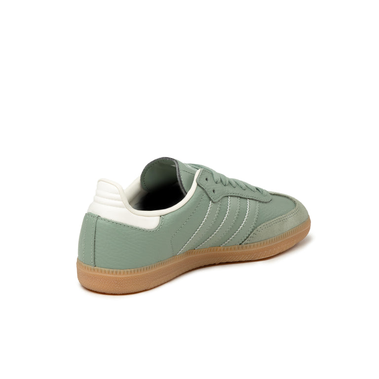 Yeezy calabasas white sneakers 2025