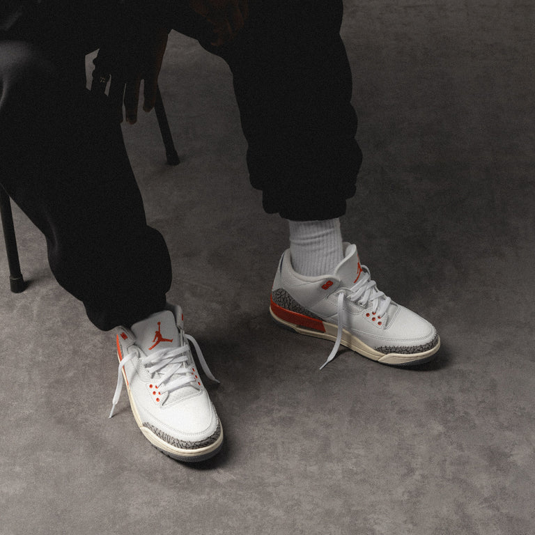 Nike Wmns Air Jordan 3 Retro *Georgia Peach* onfeet
