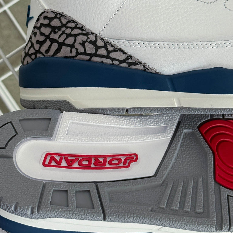 Nike	Air Jordan 3 Retro *True Blue* *PS* onfeet