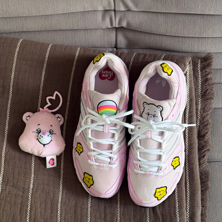 Adidas	x Care Bears Adistar Control 5 W onfeet