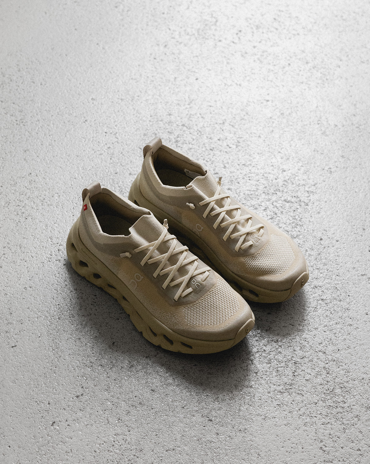 On x Zendaya Cloudtilt 1 Moon W sneakers » bestel nu online!