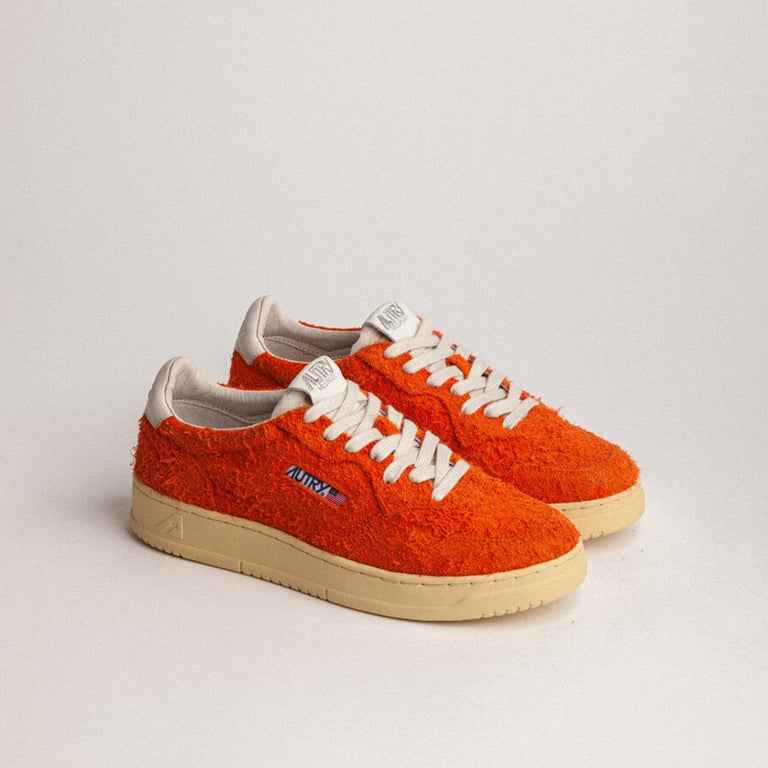 Autry Medalist *Hairy Suede* onfeet