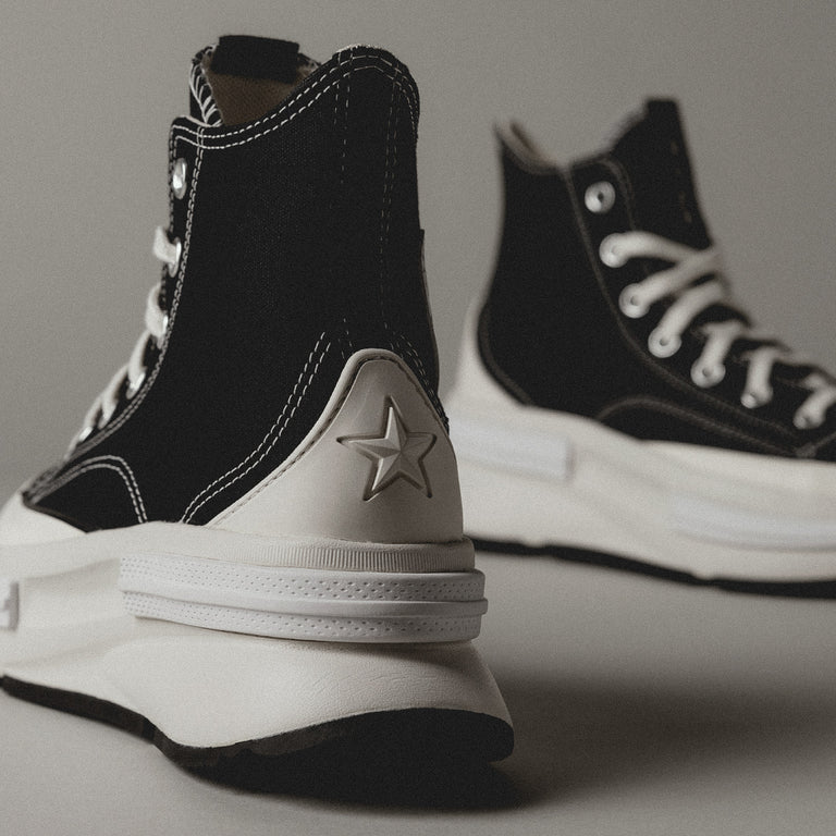 Converse Run Star Legacy CX Hi onfeet
